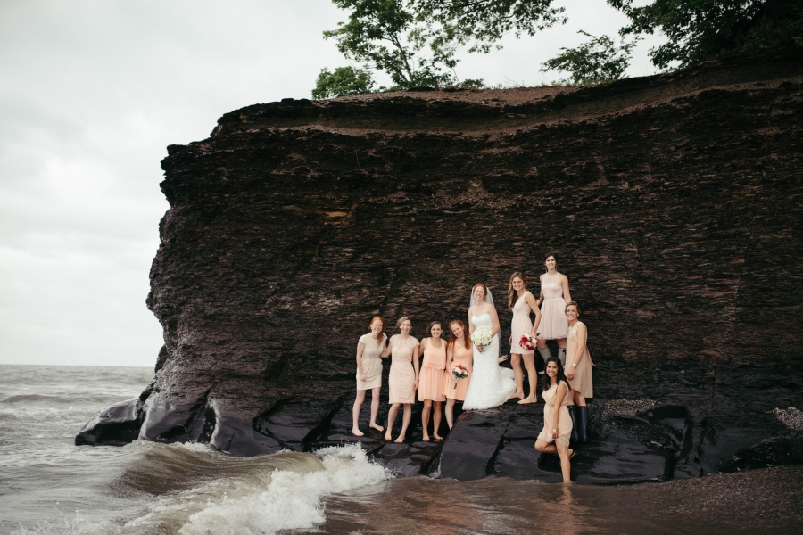 12 Amazing Spots To Take Wedding Photos On Lake Erie Rock The Lake
