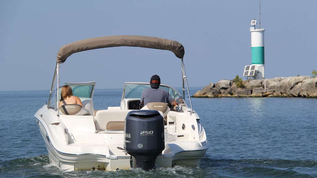 Freedom Boat Club lends boats without hassle - Rock The Lake